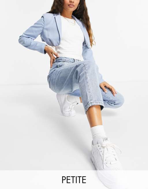Missguided Petite - Riot - Højtaljede mom-jeans i lyseblå vask