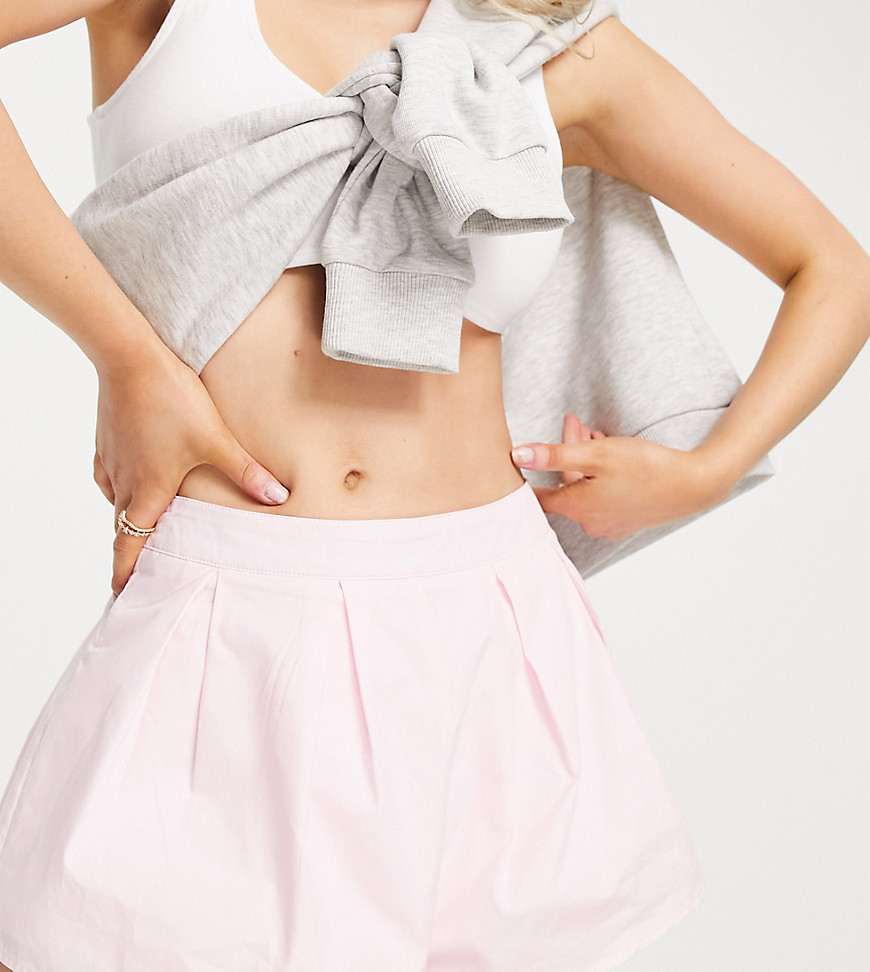 shorts with pleat detail in pink