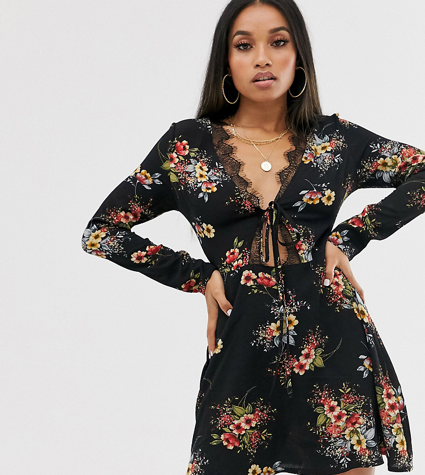 Missguided Petite skater dress with lace trim in floral print-Black
