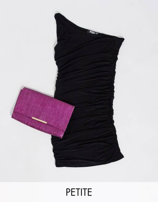 Missguided Petite – Svart åtsmitande miniklänning i one shoulder-modell