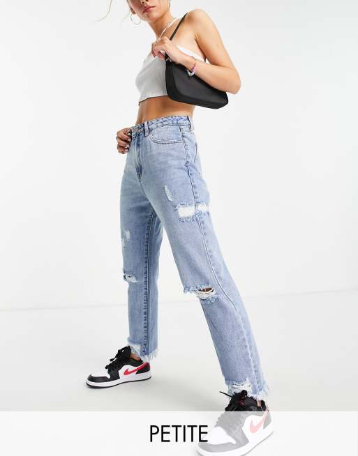 Missguided Petite - Wrath - Jeans met rechte pijpen, scheuren en lichte wassing in blauw