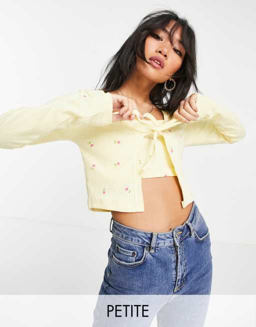 Missguided Petite – Żółty prążkowany zestaw w kwiatki: kardigan i krótki top na ramiączkach