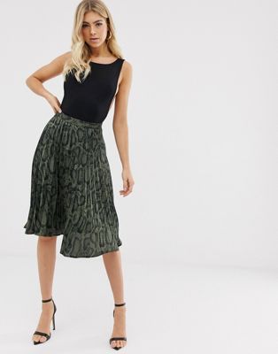 Missguided pleated midi skirt in snake print | ASOS