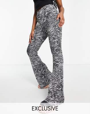 Missguided plisse flare trouser in zebra - ASOS Price Checker