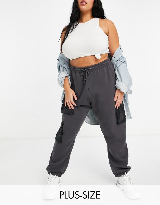 Plus Black Cargo Cuffed Sweatpants, Plus Size