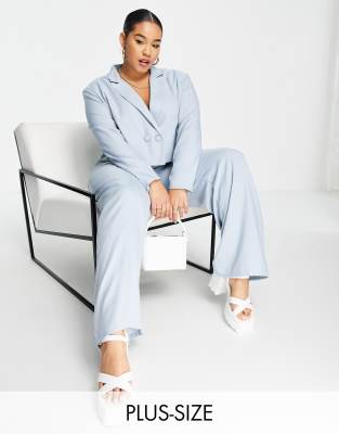 Missguided Plus Missguided Plus crop blazer in blue
