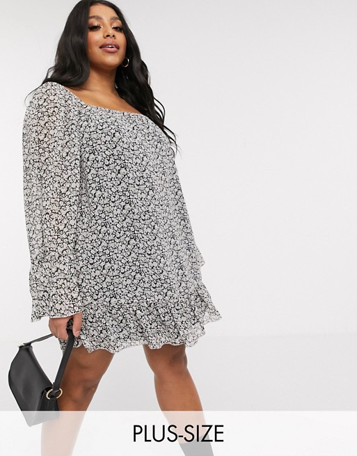 Missguided Plus flared sleeve smock dress in floral