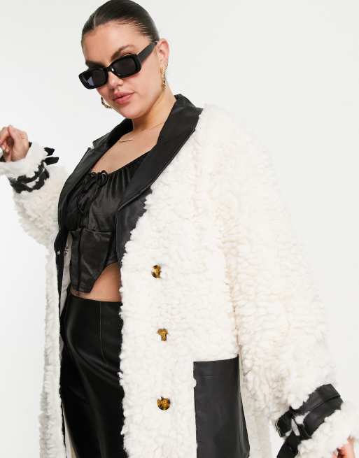 Missguided Plus - Oversized teddy-frakke i cremefarvet med kanter i imiteret læder, 4 af 4