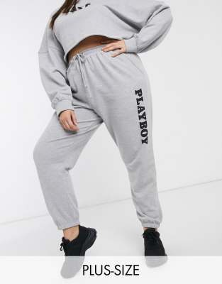Missguided Plus - Playboy - Joggingbroek in grijs, combi-set | ASOS