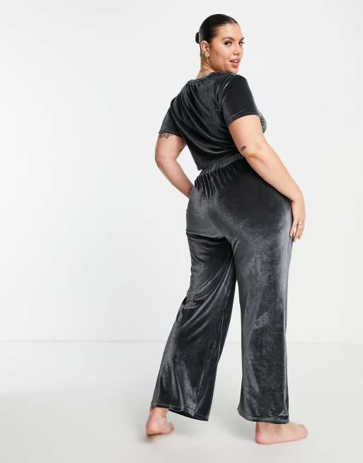 Il Sarto lounge cropped hoodie and sweatpants set in black