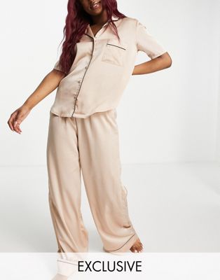 Lingerie et pyjamas Missguided - Pyjama effet satiné à manches courtes - Vison