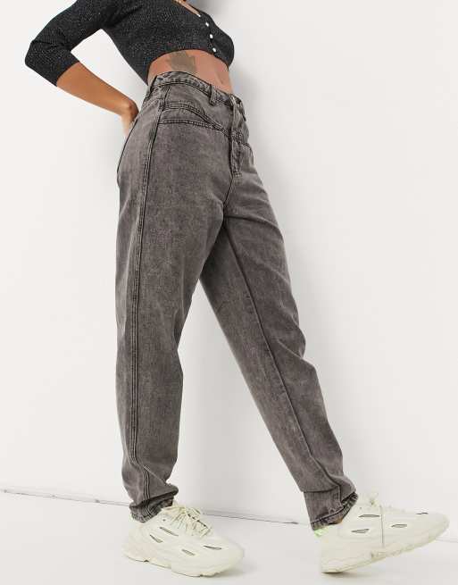 Missguided – Riot – Czarne jeansy o kroju mom fit z efektem sprania