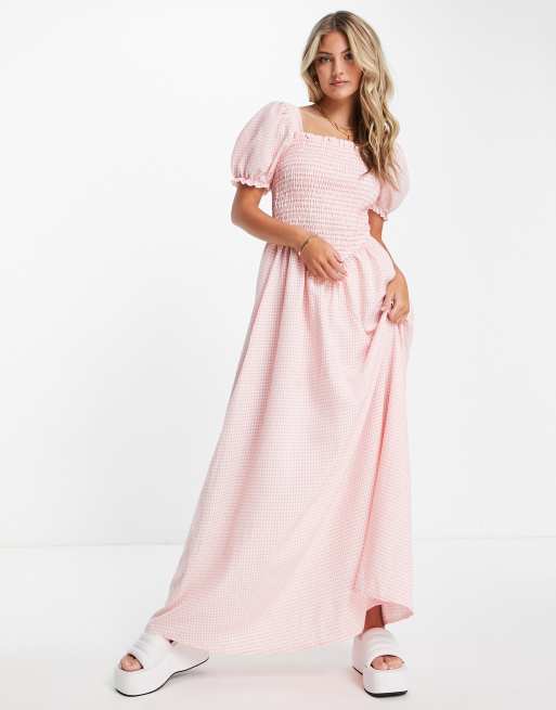 Robe rose missguided hot sale