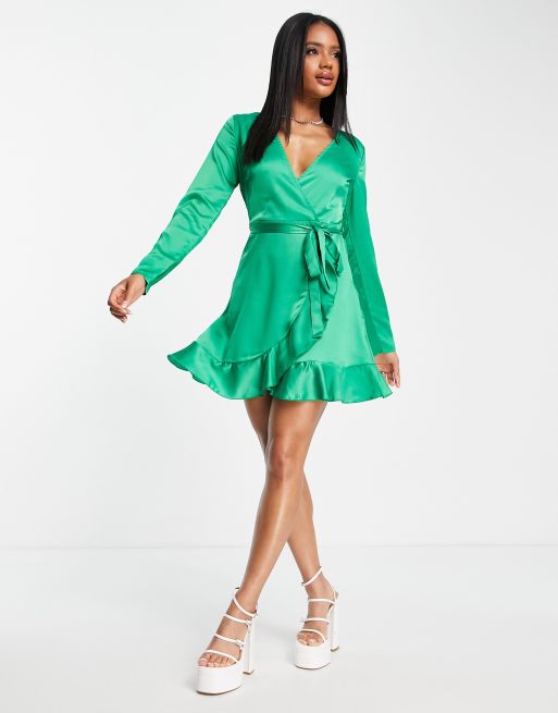 Missguided Robe portefeuille courte en satin Vert vif