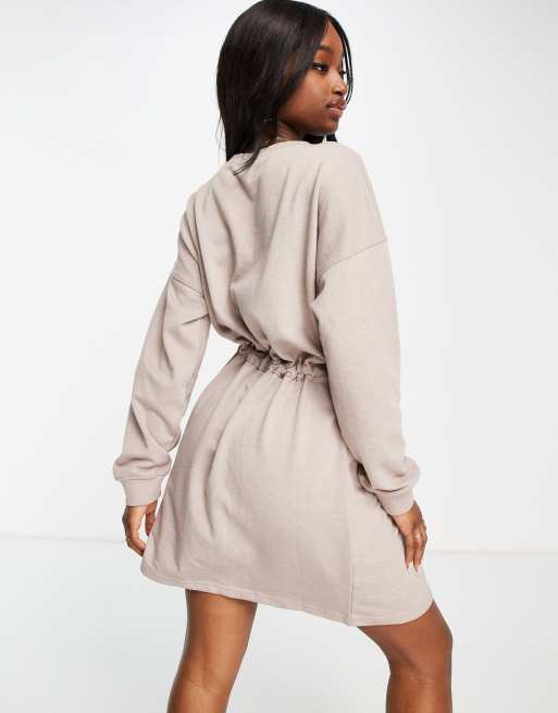 Missguided robe clearance pull