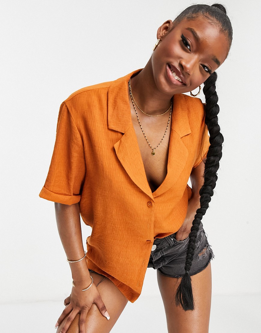 Missguided – Roströd kortärmad skjorta med djup halsringning-Orange