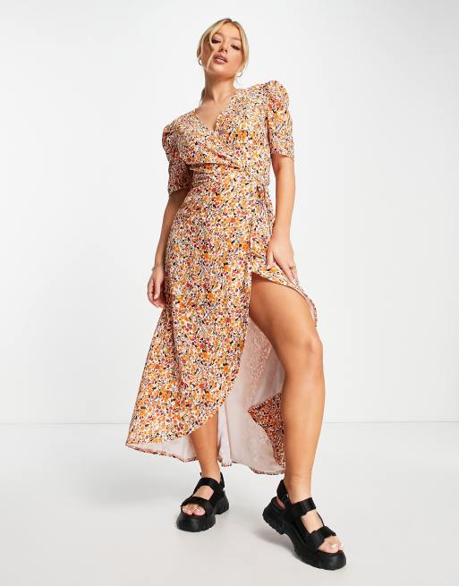 Missguided – Rot geblümtes Midikleid mit Puffärmeln und nach hinten abfallendem Saum, 3 von 4