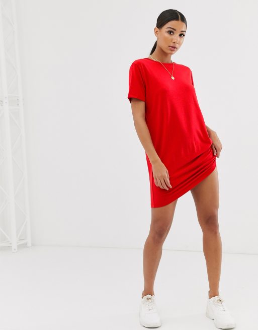 Missguided Rotes T Shirt Kleid Mit Uberkreuzten Ruckentragern Asos