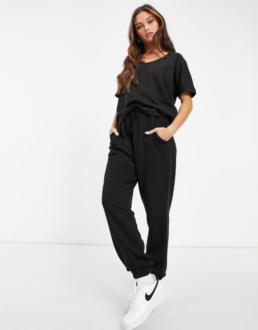 Missguided - Set joggers e T-shirt nero in coordinato