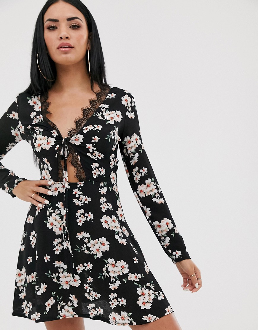 Missguided skater dress with lace trim in floral print-Black