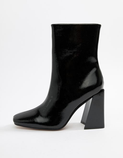 Missguided - Sort højhælede ankelstøvler med firkantet tå i nyt svaj, 2 af 4