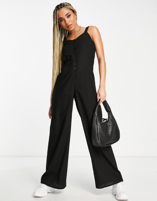 Missguided Sort jumpsuit med stropper og knapper foran ASOS