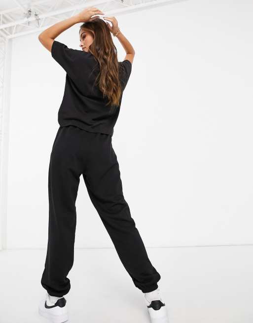 Missguided t shirt and sweatpants set in black