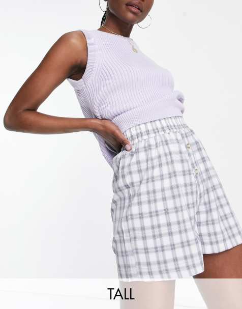 Missguided Tall co-ord shorts with button placket in grey check - view 1