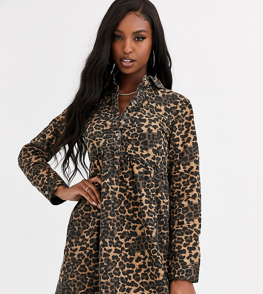 Missguided Tall denim smock dress in leopard-Multi