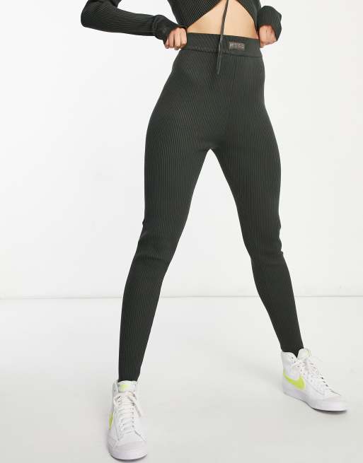 Missguided Tall - Loungekleding - Pluizige geribbelde legging in kaki, deel van co-ord set, 4 van 4