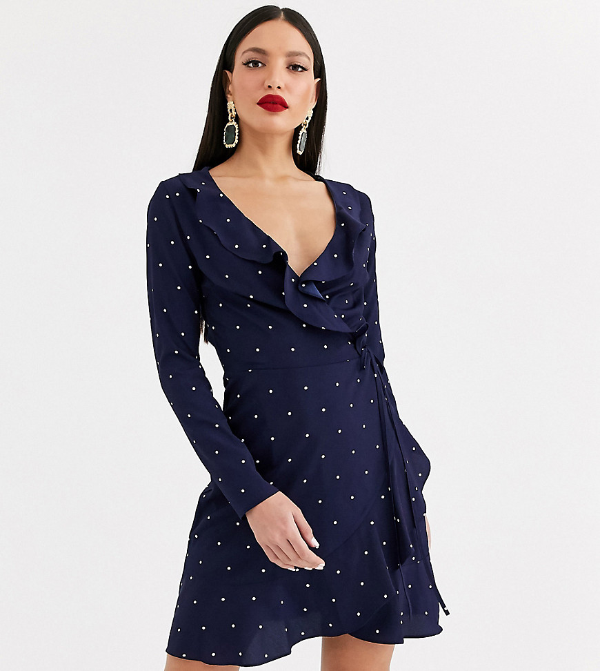 Missguided – Tall – Marinblå- och svartprickig omlottklänning med långa ärmar