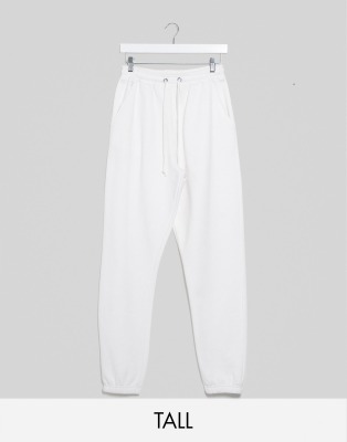 white joggers tall