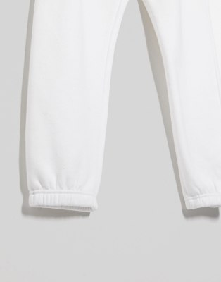 white joggers tall