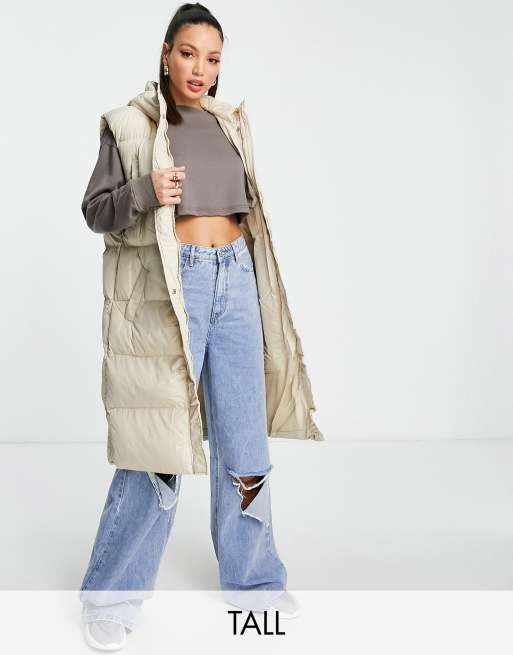 Missguided - Tall - Stenfärgad vadderad väst i lång modell - STEN