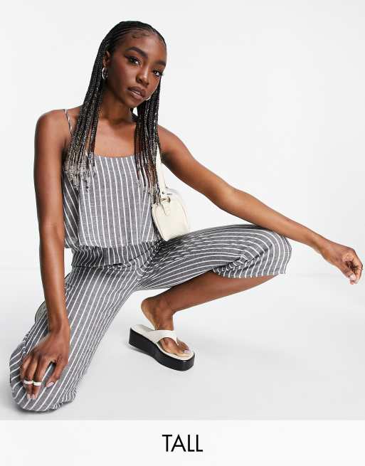 Missguided Tall – Szary kombinezon z kulotami i wzorem w paski