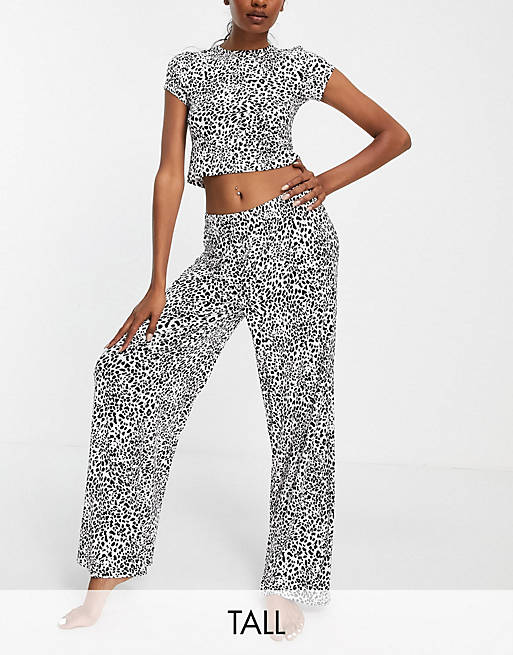 Missguided Tall wide leg pyjama set in leopard print