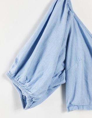 Femme Missguided - Top en chambray à manches volumineuses froncées - Bleu