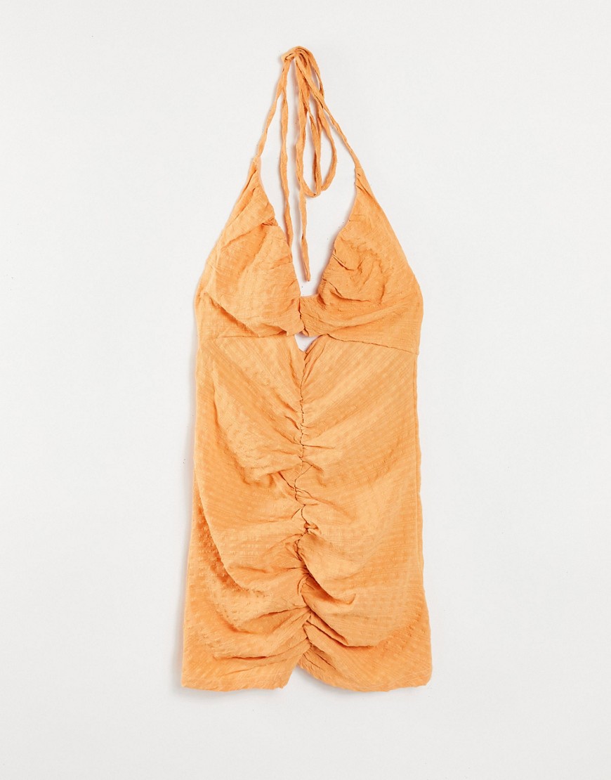 missguided - vestito corto arricciato allacciato al collo pesca con cut-out-arancione