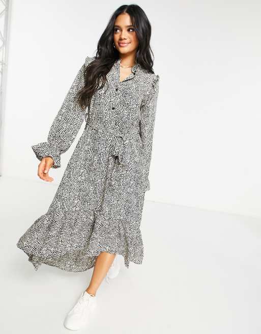Missguided - Vestito grembiule midi con volant sul collo nero pitonato