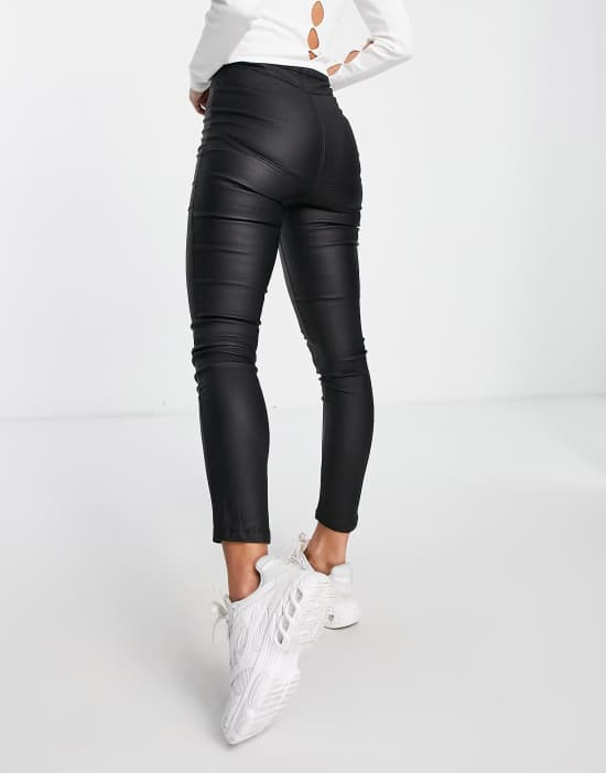 https://images.asos-media.com/products/missguided-vice-coated-sculpt-detail-jeans-in-black/200425547-4?$n_550w$&wid=550&fit=constrain
