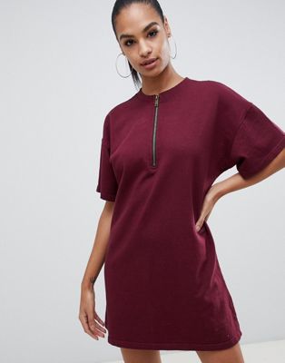 Missguided – Vinröd t-shirtklänning med dragkedja