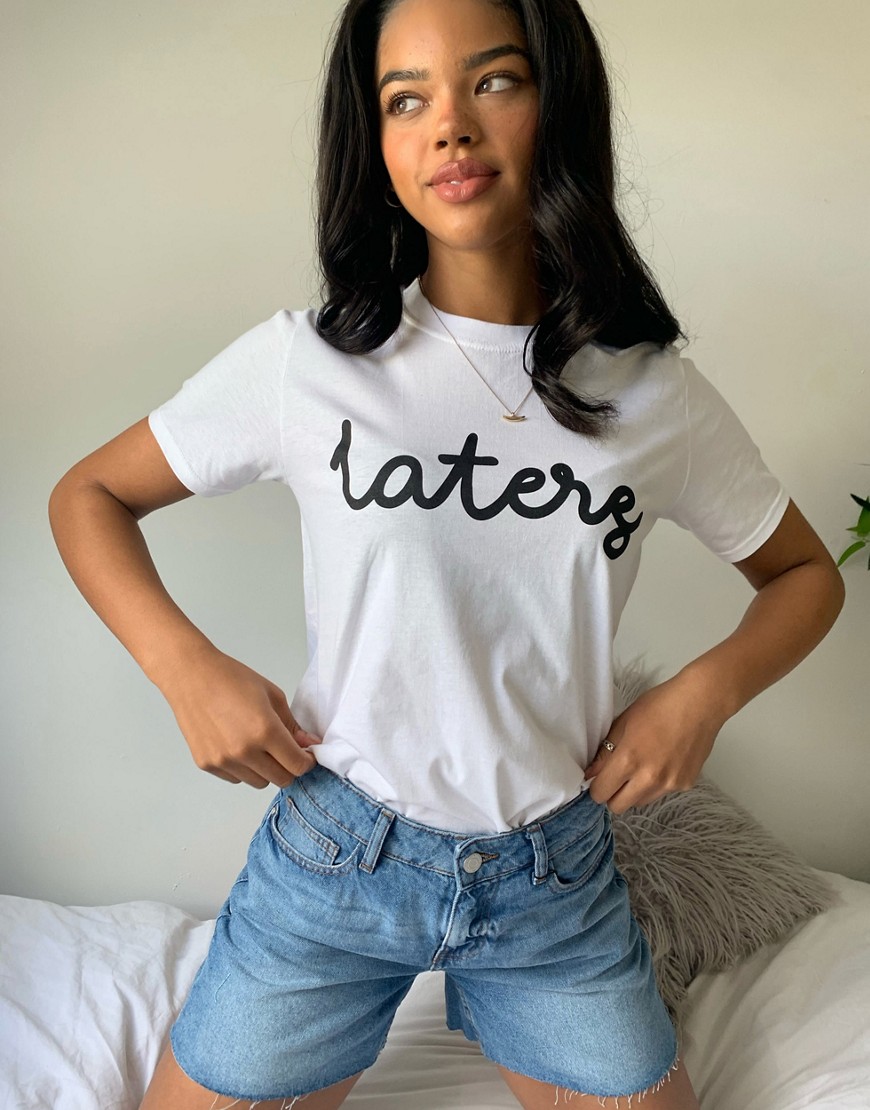 Missguided – Vit t-shirt med laters-text