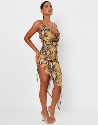 Missguided X Carli Bybel - Geschmeidiges Midikleid in gelbem Schlangenprint mit Wasserfallausschnitt