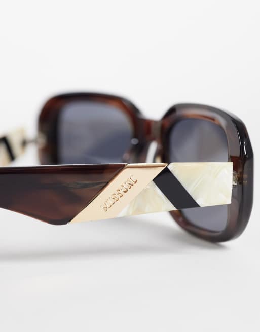 Missoni – Eckig-ovale Sonnenbrille in Braun mit grauen Gläsern, 2 von 3