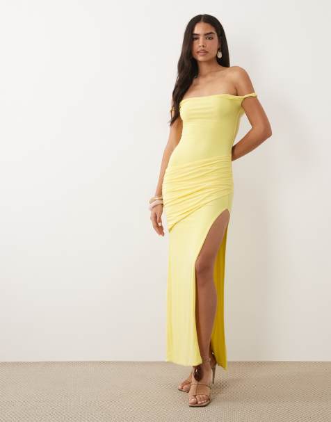 Missy Empire – Anschmiegsames, doppelt formendes Maxikleid in Zitronengelb mit Carmen-Ausschnitt, verdrehter Schulterpartie, drapierter Vorderseite und hohem Schlitz - view 1