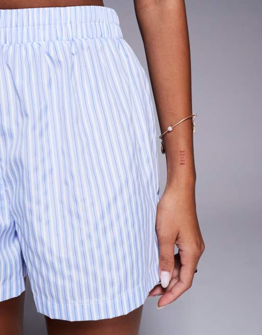 Missy Empire – Blårandiga shorts med resårmidja, 3 av 5