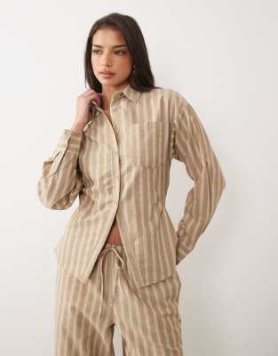 Missyempire Missy Empire Cinch Back Detail Fitted Shirt In Brown