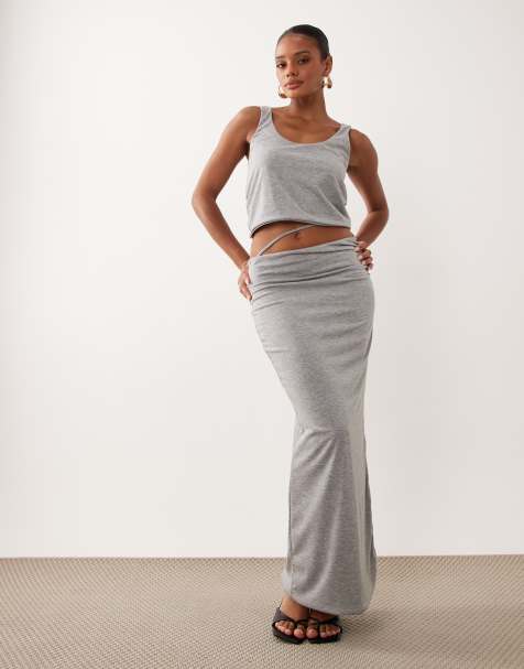 Missy Empire - Conjunto gris de falda larga con cinturilla fruncida con lazada y top con cuello ancho y detalle anudado - view 1