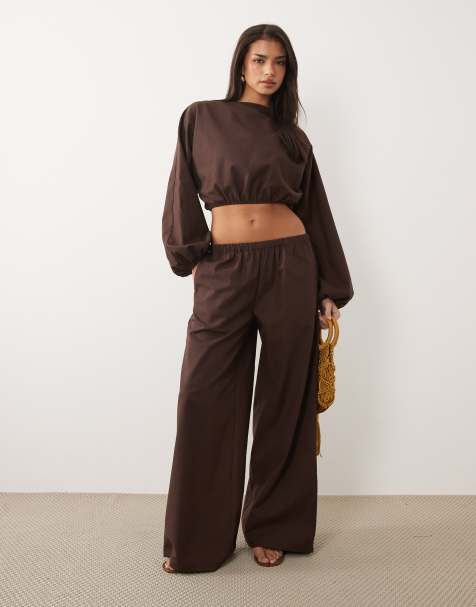 Missy Empire - Ensemble en popeline avec crop top à manches bouffantes oversize et pantalon ample à taille élastique - Chocolat - view 1