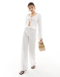 [Missyempire] Missy Empire exclusive plisse wide leg beach pants in white (part of a set) 8 WHITE